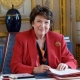 Photo de Roselyne Bachelot assise derrière un bureau
